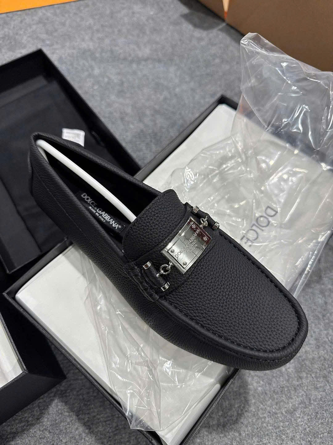 Giày moca Dolce Gabbana DG Đen tag vuông Bạc Like Auth fullbox MK