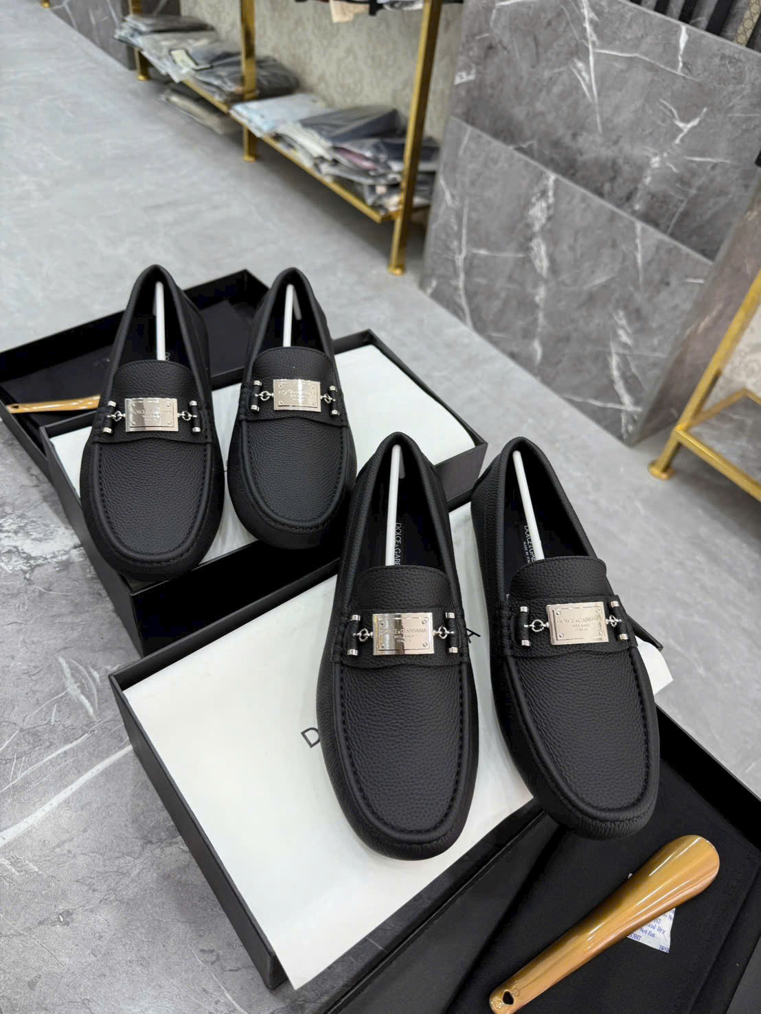 Giày moca Dolce Gabbana DG Đen tag vuông Bạc Like Auth fullbox MK