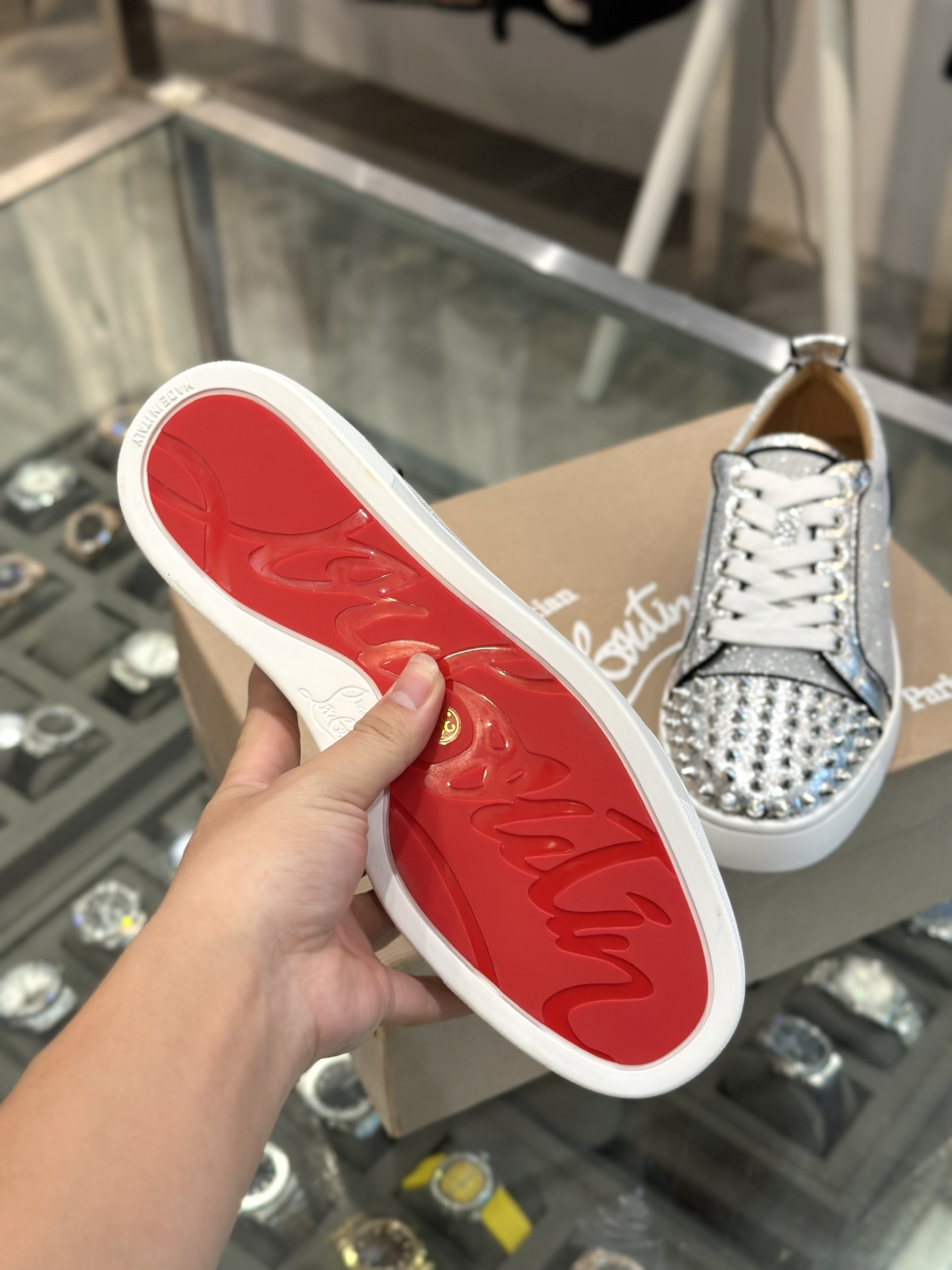 Giày sneaker Louboutin Bạc đính đinh Like Auth fullbox VTN