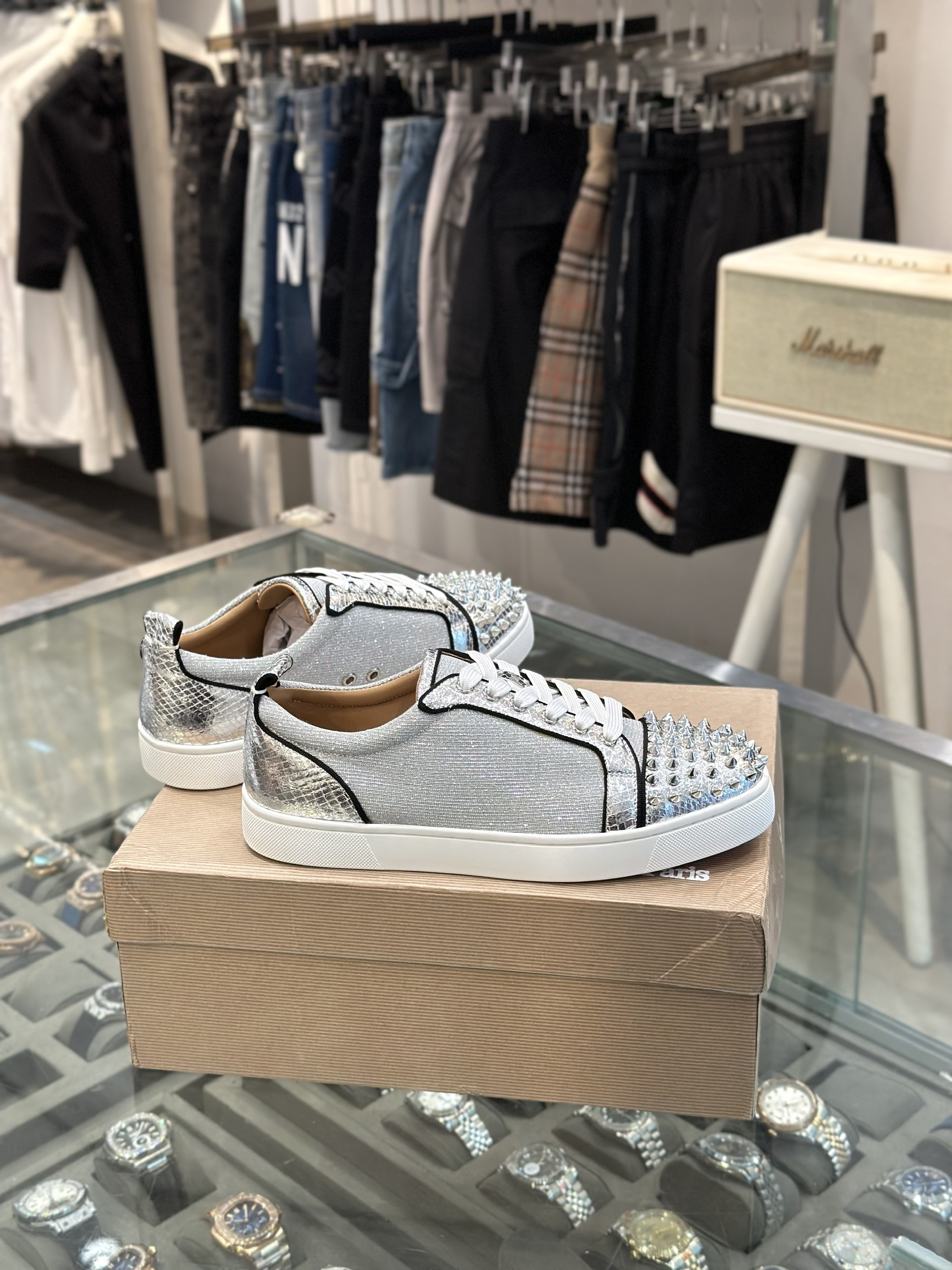 Giày sneaker Louboutin Bạc đính đinh Like Auth fullbox VTN