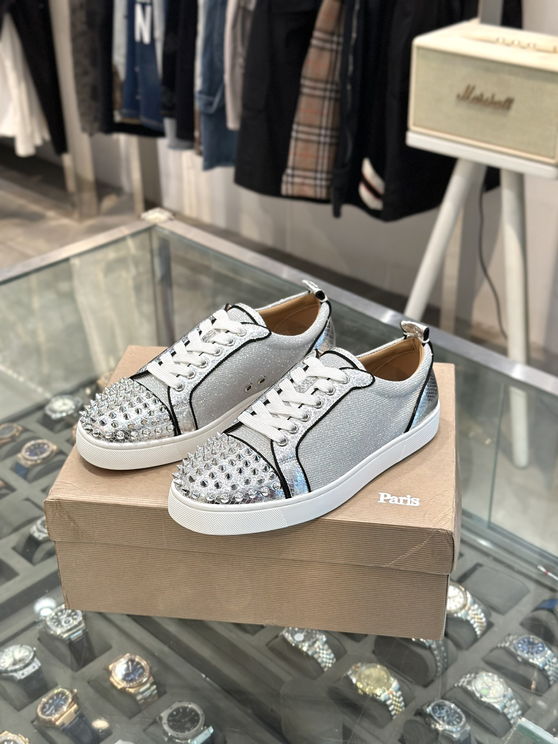 Giày sneaker Louboutin Bạc đính đinh Like Auth fullbox VTN