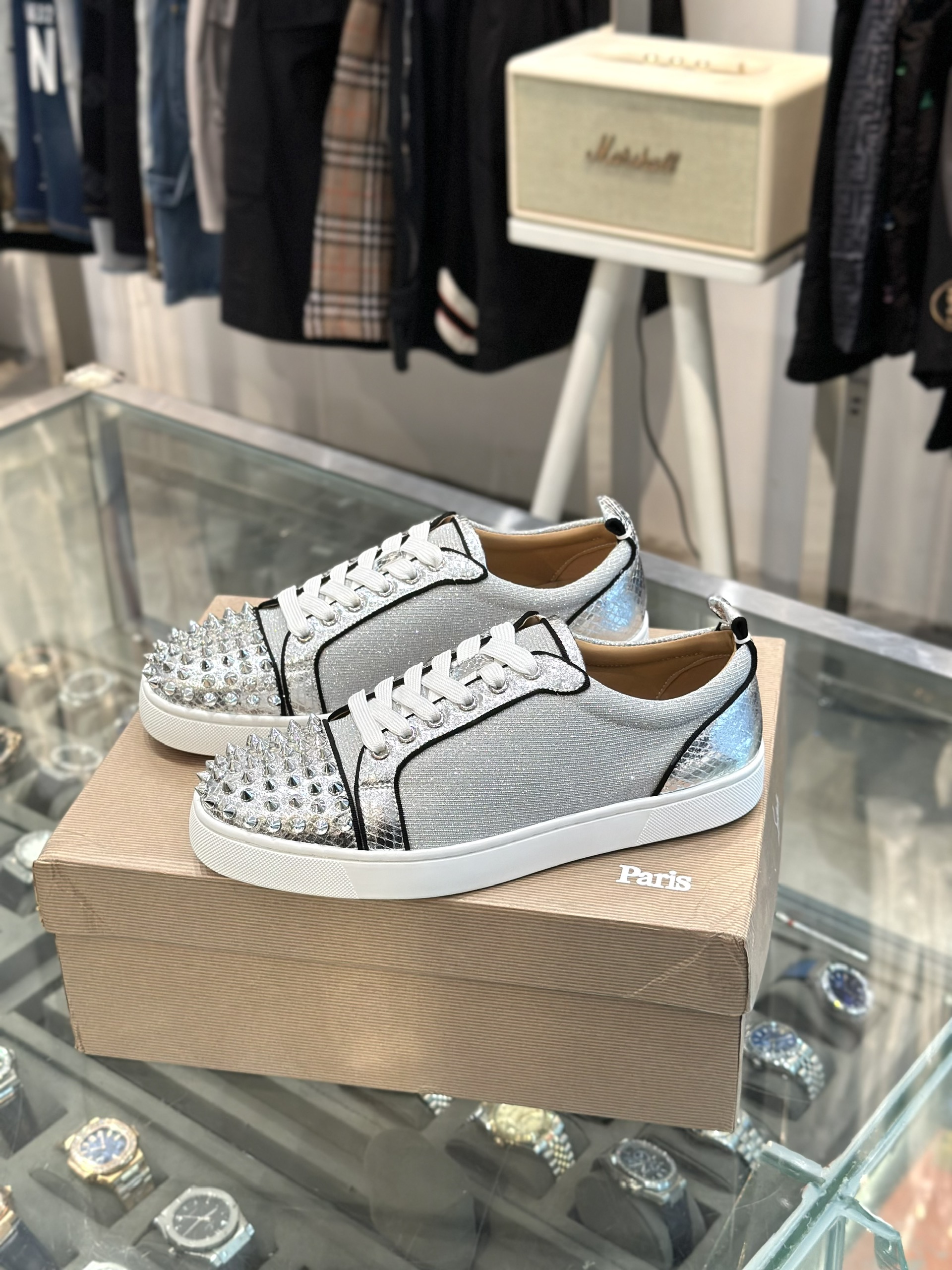 Giày sneaker Louboutin Bạc đính đinh Like Auth fullbox VTN