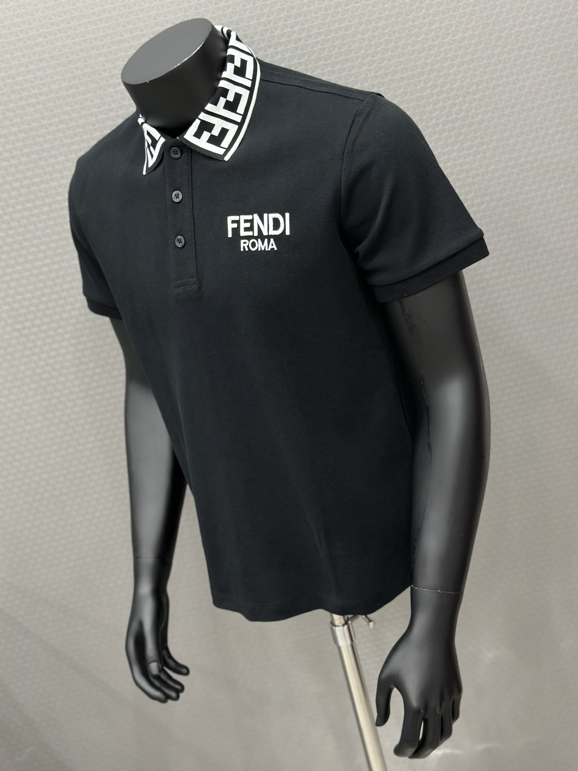 Áo polo Fendi FF Đen logo chữ  thêu nổi phối họa tiết cổ Like Auth VTN