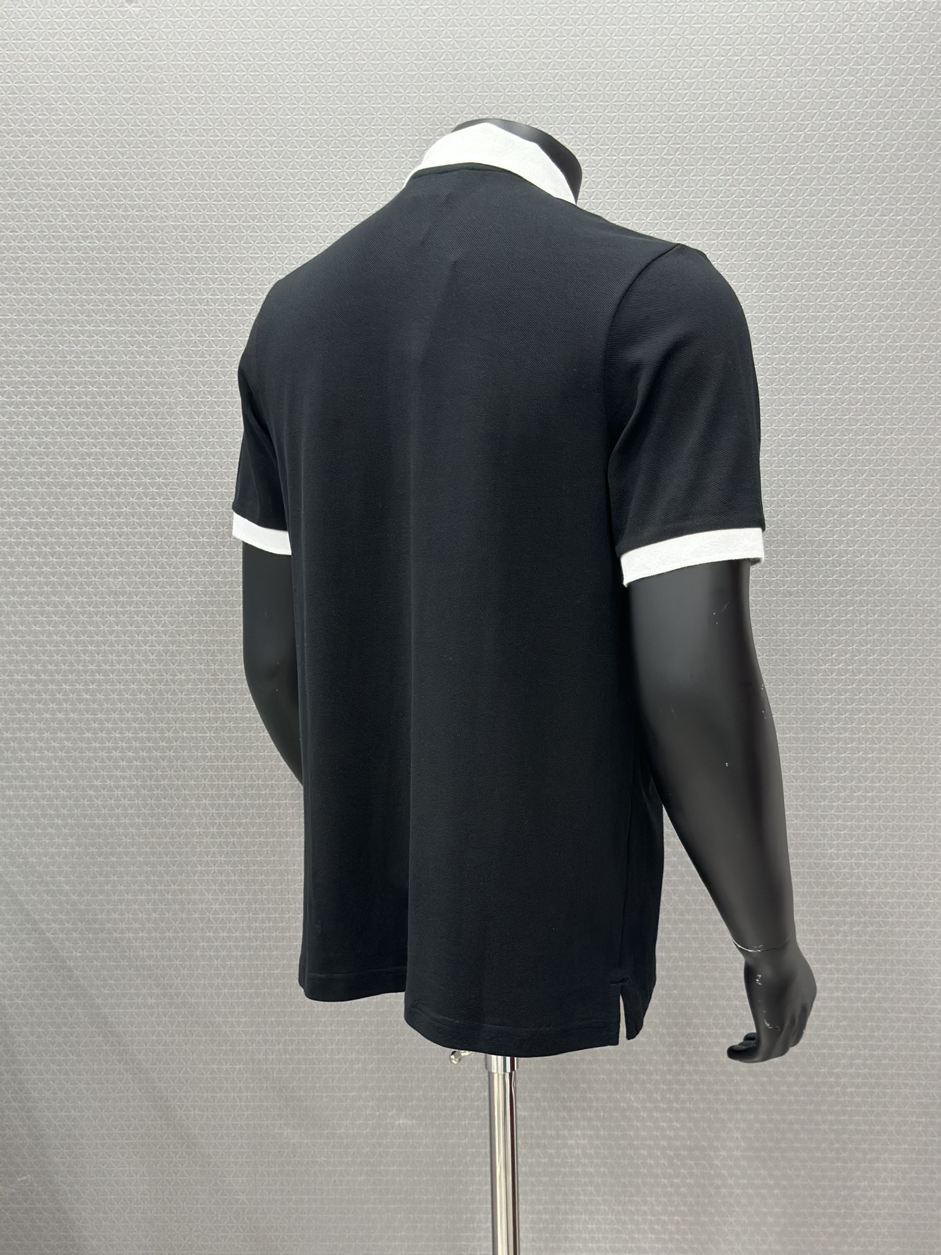 Áo polo Prada P Đen logo tag tam giác da thêu ngực phối Trắng cổ khuy tay Like Auth VTN