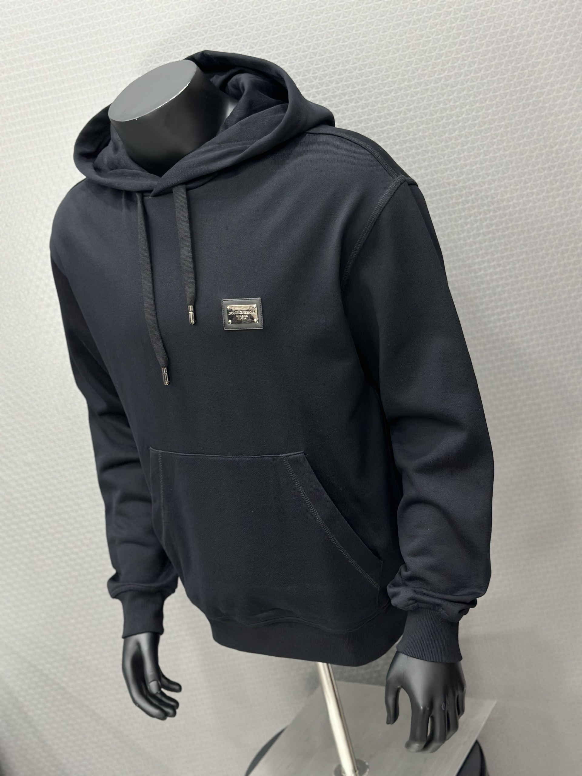 Áo nỉ hoodie Dolce Gabbana DG Đen logo tag sắt vuông thêu ngực Like Auth VTN