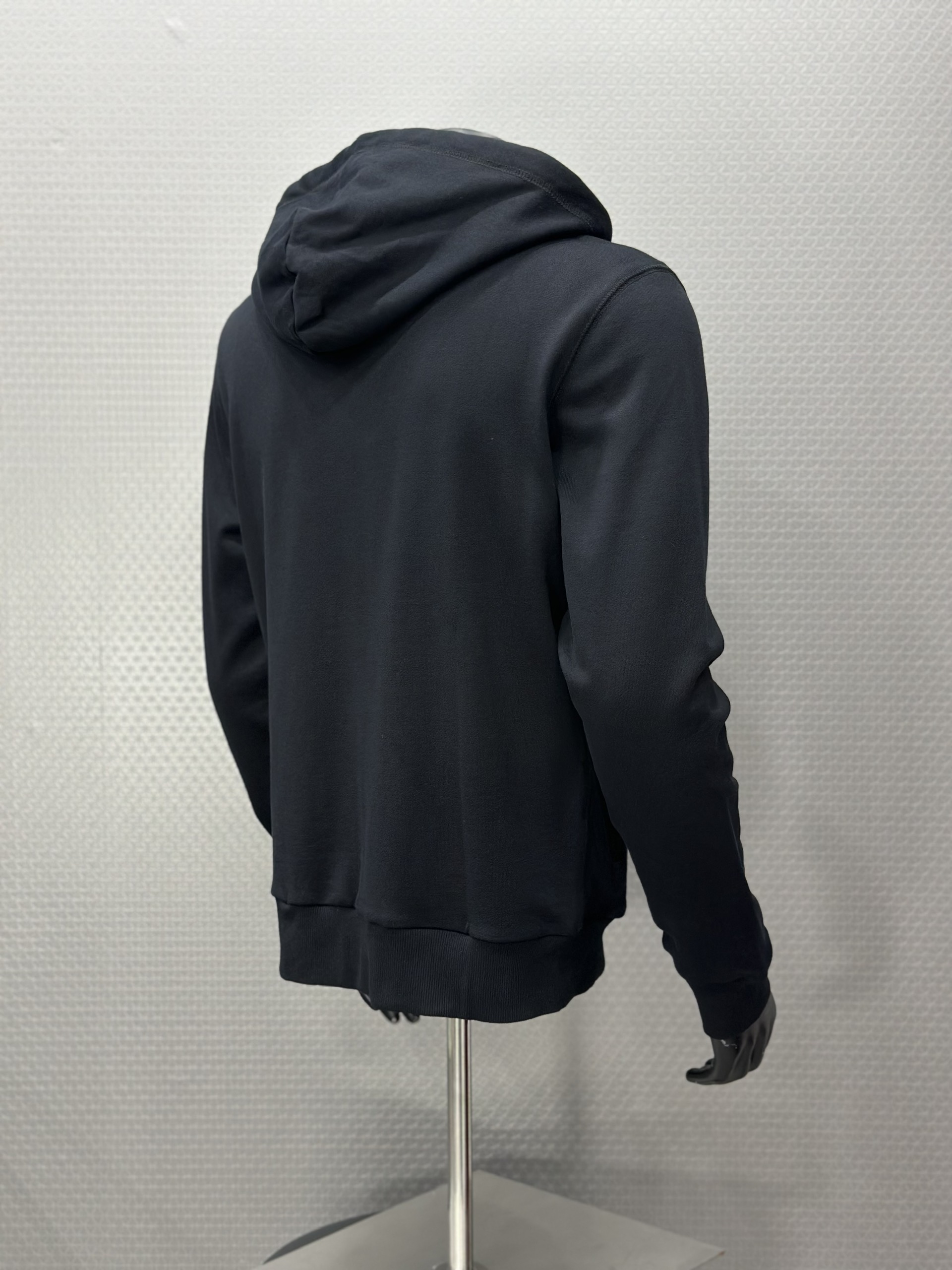 Áo khoác nỉ có mũ Dolce Gabbana DG Đen log tag sắt vuông thêu ngực Like Auth VTN