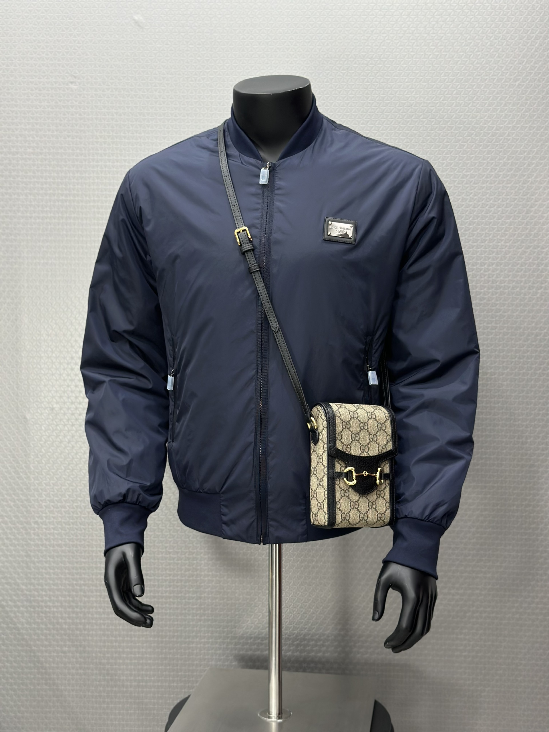 Áo khoác gió Dolce Gabbana DG Xanh than logo tag sắt Bạc vuông thêu ngực Like Auth VTN