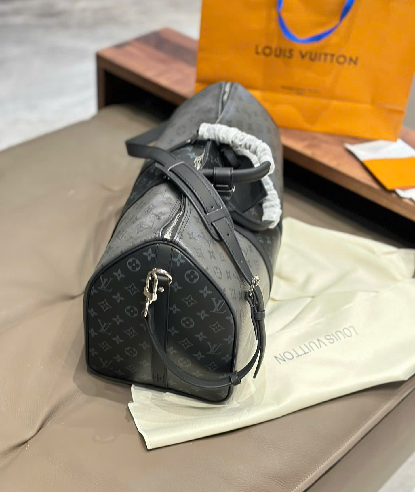 Túi trống du lịch Louis Vuitton LV Đen phối Xám họa tiết hoa vân logo LV size 50cm Like Auth Fullbox phụ kiện PLD