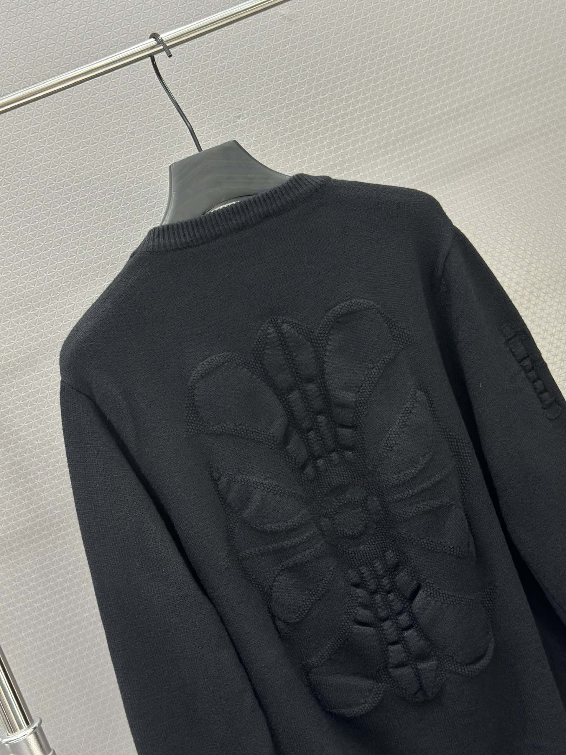 Áo sweater len Chrome Heart CH 1341 Đen logo nổi lưng ngực Like Auth XS-L VTN