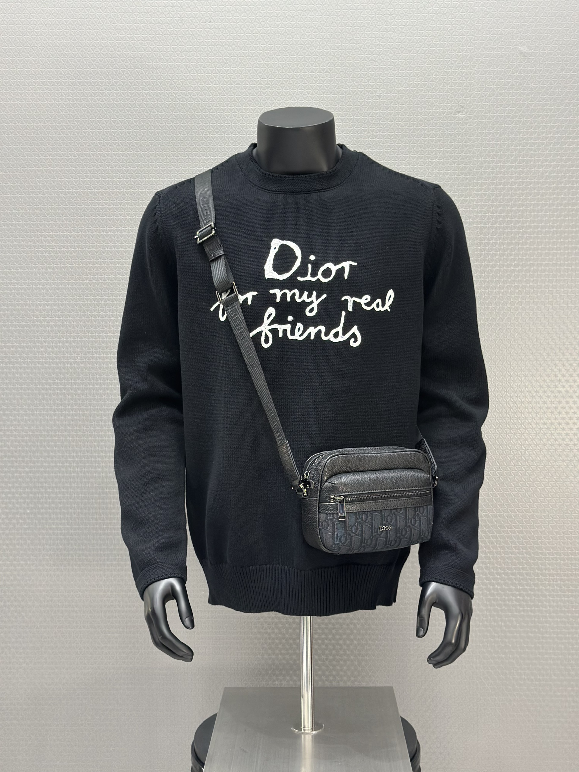 Áo sweater len Dior CD 1330 Đen logo ngực Like Auth XS-L VTN