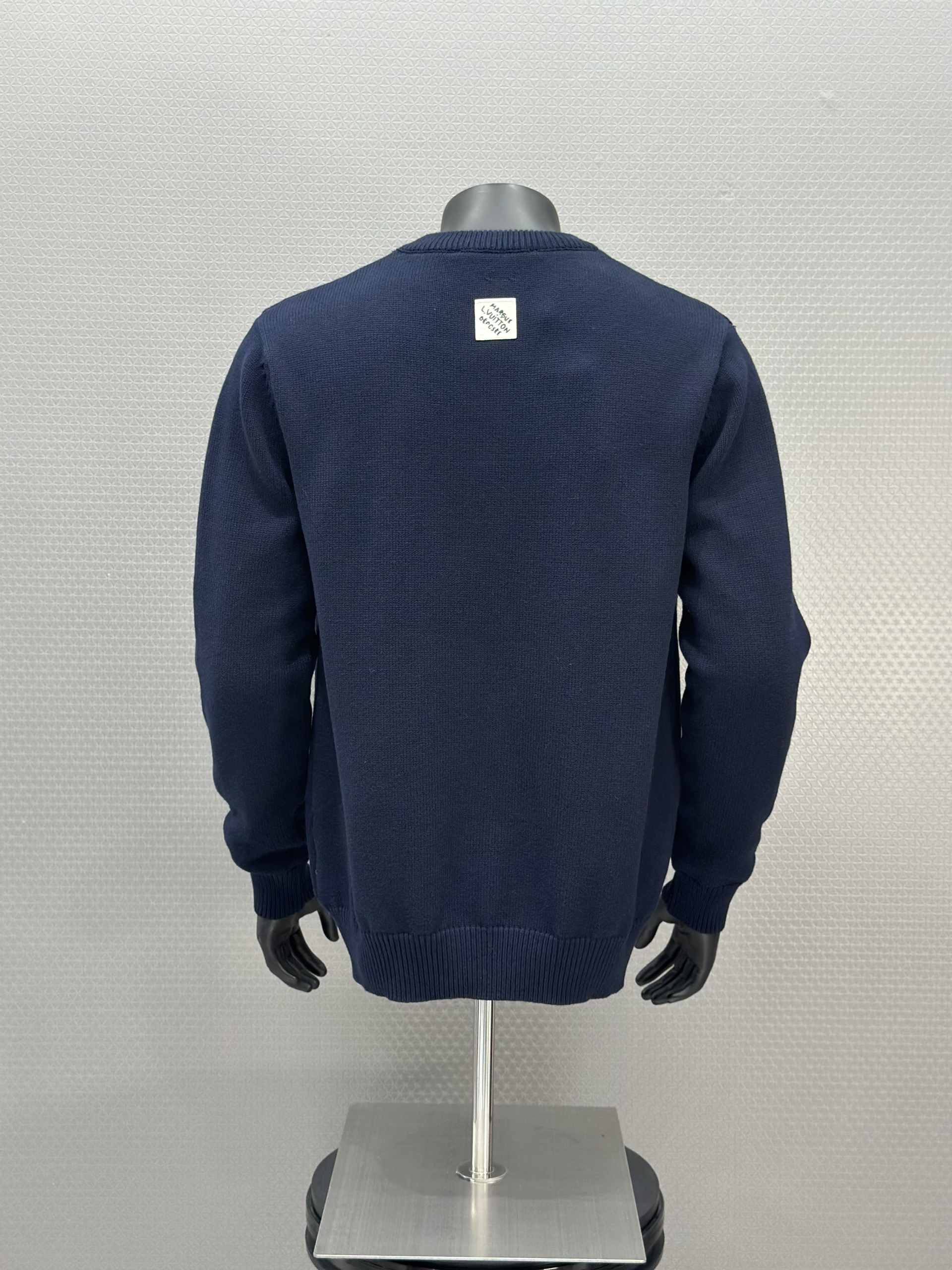 Áo sweater len Louis Vuitton LV 1340 Xanh Than logo ngực Like Auth 46-52 VTN