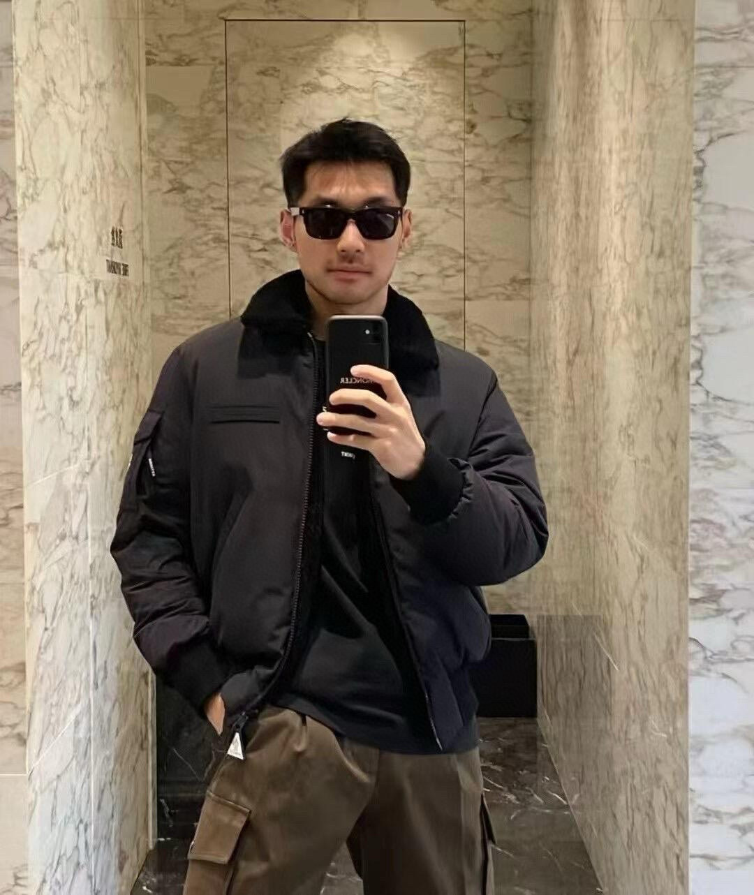 Áo khoác phao Moncler 25357 Đen 2 mặt gió cổ lông Cừu Like Auth 1-3 VTN