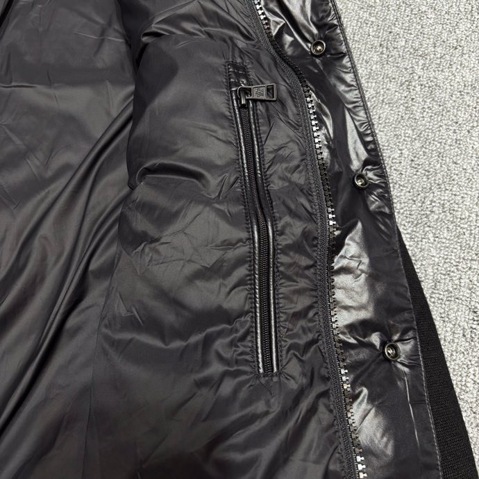 Áo khoác phao Moncler 8015 Đen tay len kẻ viền Trắng Like Auth 48-52 VTN