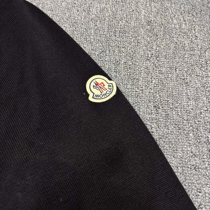 Áo khoác phao Moncler 8011 Đen túi ngực tay len Like Auth 48-52 VTN