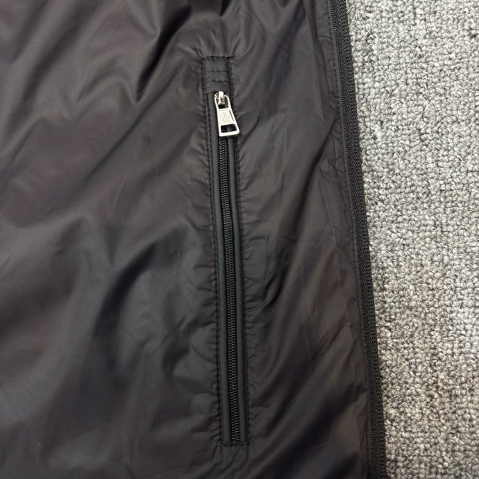 Áo khoác phao Moncler 8011 Đen túi ngực tay len Like Auth 48-52 VTN