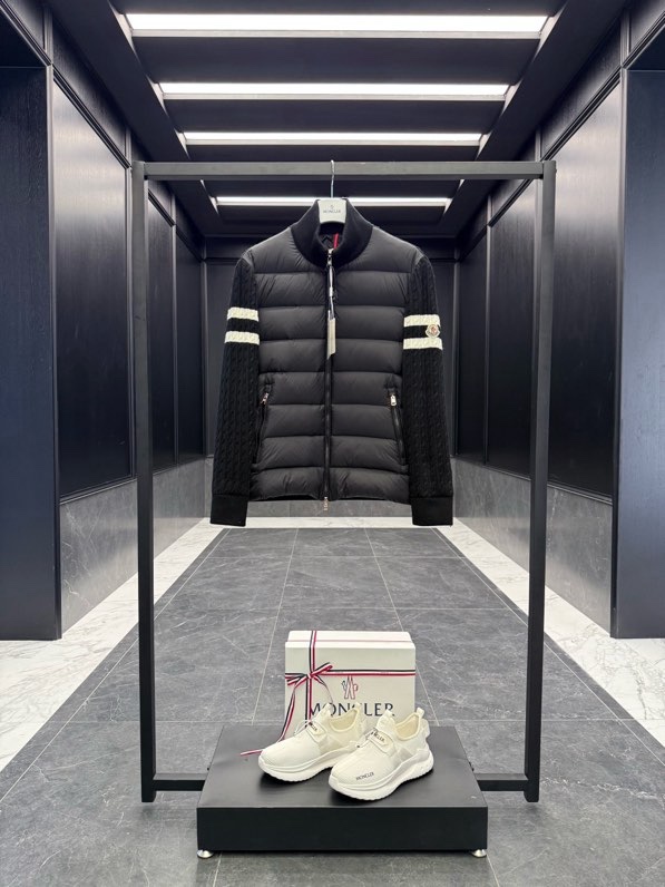 Áo khoác phao Moncler 730 Đen tay len kẻ sọc Trắng Like Auth 48-52 VTN