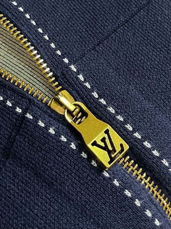 Áo khoác len Louis Vuitton LV 2510 Xanh Than mũ logo to tay ngực Like Auth S-L VTN