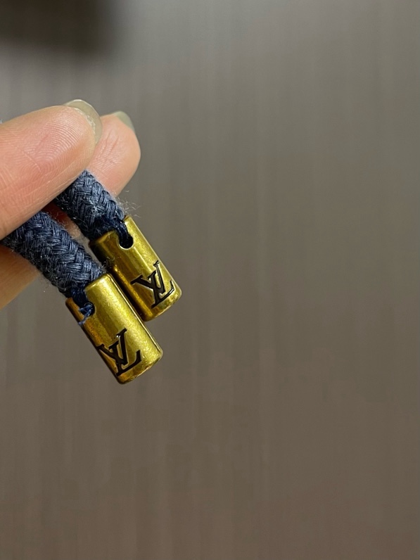 Áo khoác len Louis Vuitton LV 2510 Xanh Than mũ logo to tay ngực Like Auth S-L VTN