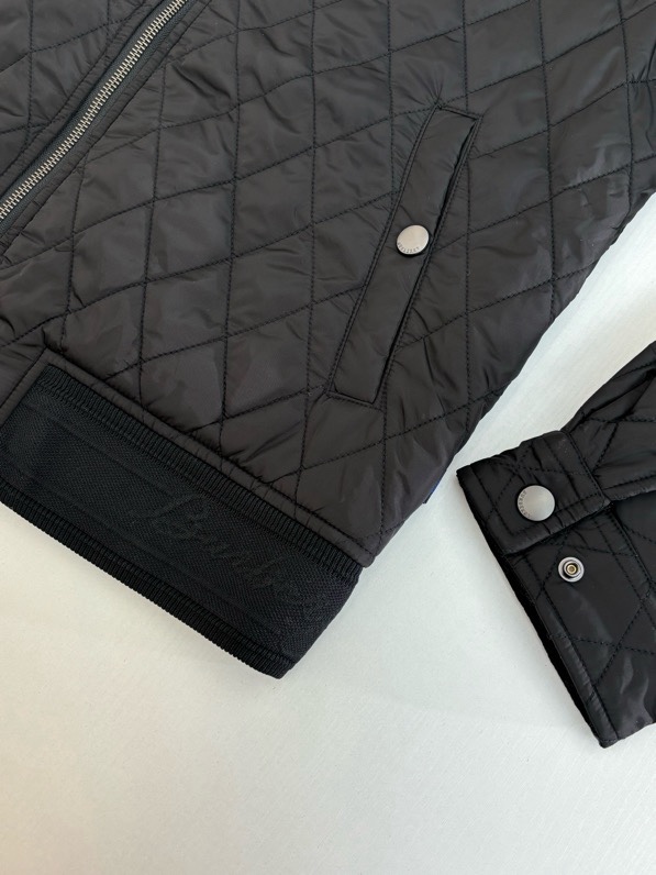 Áo khoác phao Burberry BBR Đen vân Trám kẻ sọc mặt trong Like Auth S-L VTN