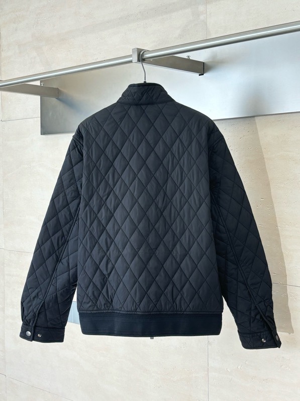 Áo khoác phao Burberry BBR Đen vân Trám kẻ sọc mặt trong Like Auth S-L VTN