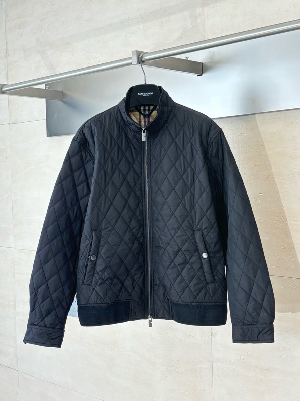 Áo khoác phao Burberry BBR Đen vân Trám kẻ sọc mặt trong Like Auth S-L VTN