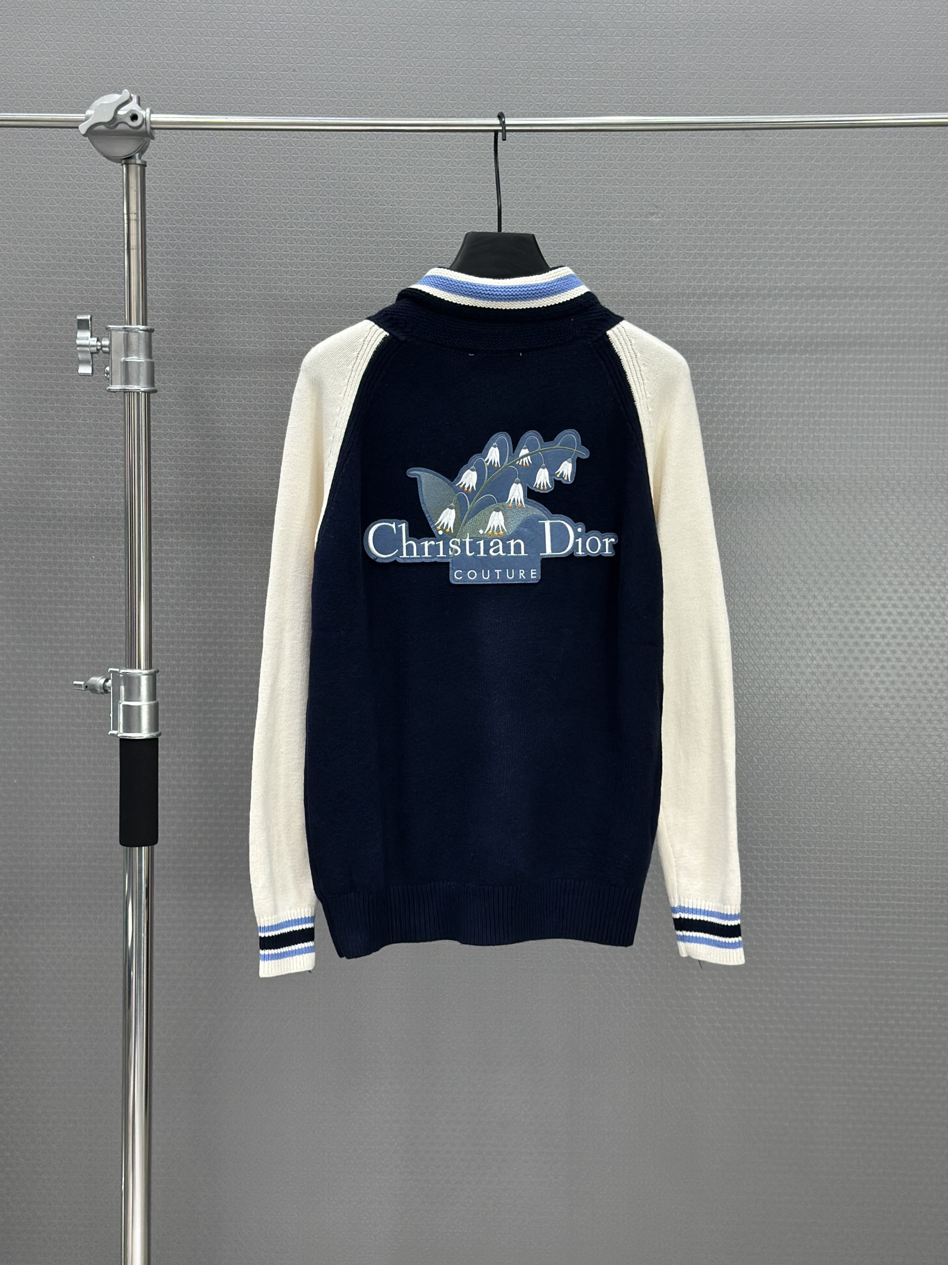 Áo khoác Bomber len Dior CD 1349 Xanh than tay be Like Auth XS-L VTN