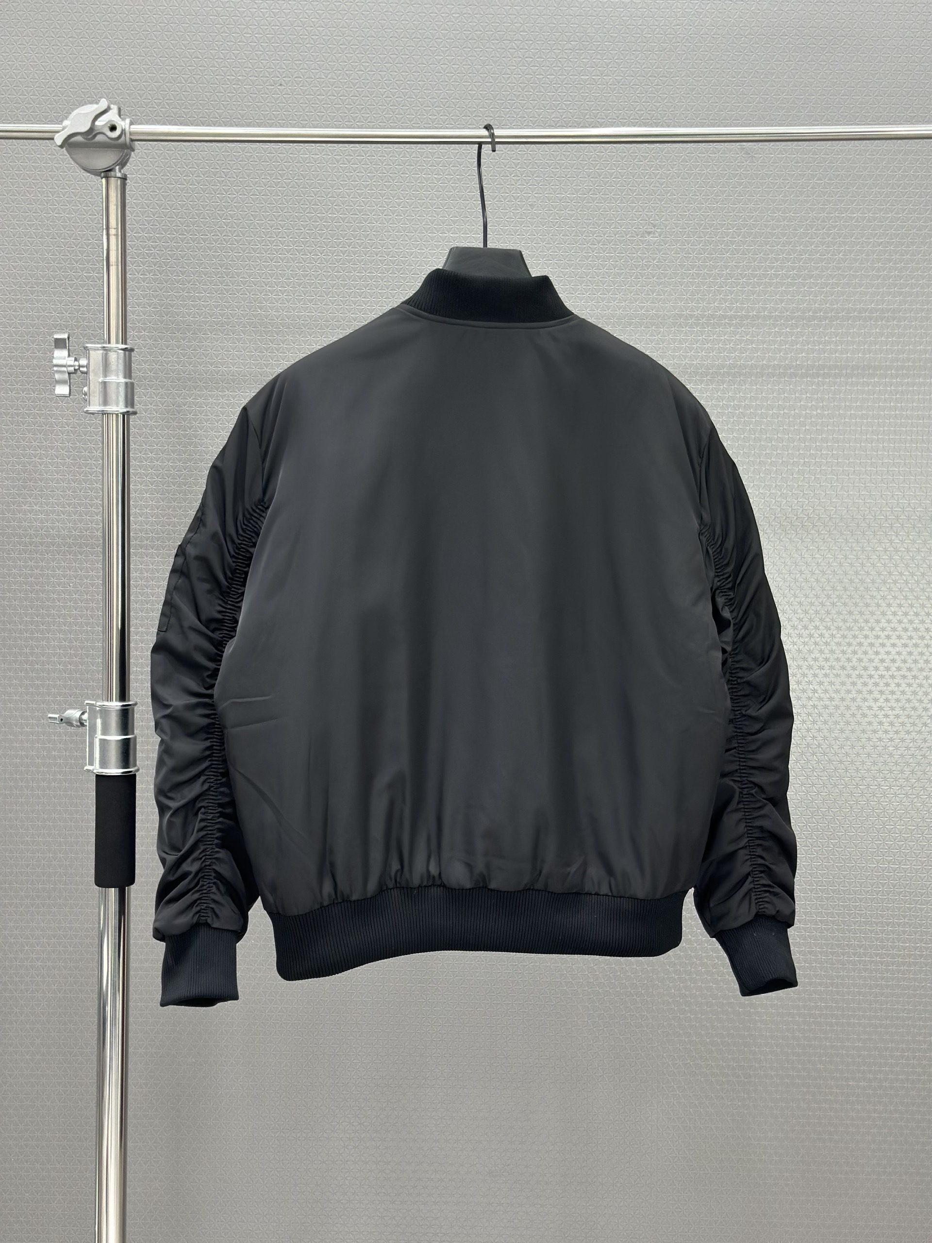 Áo khoác Bomber phao Adidas khóa Đen phối logo Trắng to Like Auth S-XL VTN