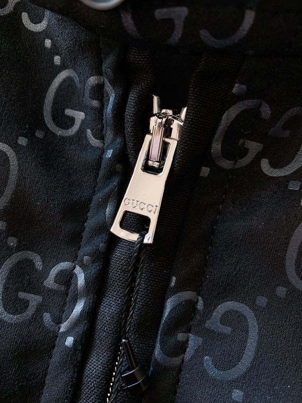 Áo khoác Gucci GC 7622 Đen monogram bo ống tay Like Auth 46-50 VTN