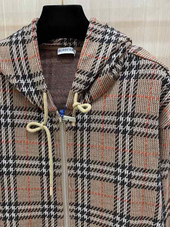 Áo khoác Burberry BBR Nâu khóa mũ kẻ sọc Like Auth S-L VTN