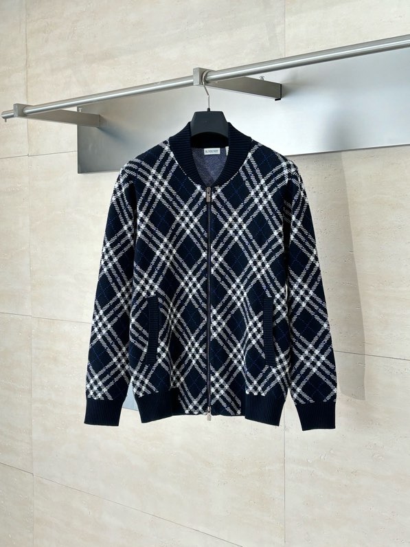 Áo khoác bomber len Burberry BBR 1271 Đen kẻ Trắng Like Auth S-XL VTN