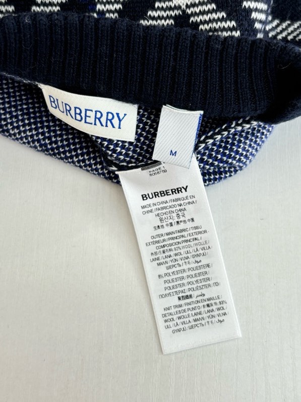 Áo sweater len Burberry BBR 86321 Xanh than kẻ Trắng Đen Like Auth S-L VTN