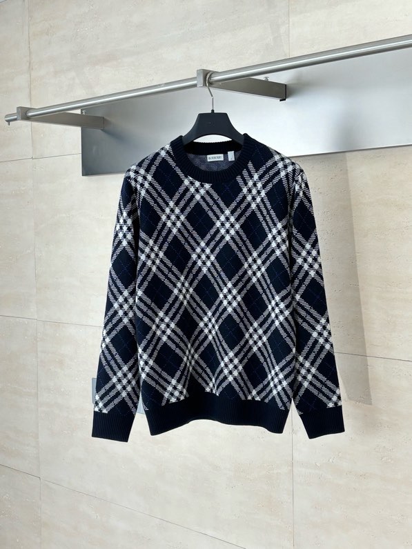 Áo sweater len Burberry BBR 86321 Xanh than kẻ Trắng Đen Like Auth S-L VTN