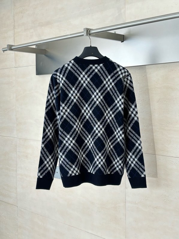 Áo sweater len Burberry BBR 86321 Xanh than kẻ Trắng Đen Like Auth S-L VTN