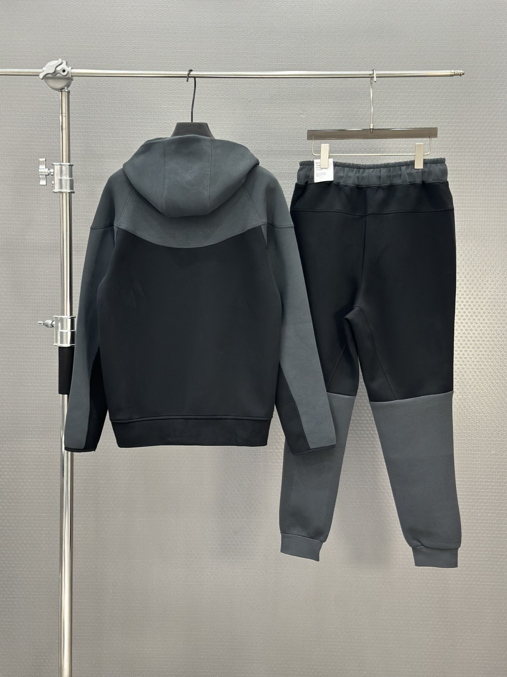 Set bộ thu đông Nike khóa mũ Xám Đen logo Đỏ Like Auth M-XL VTN