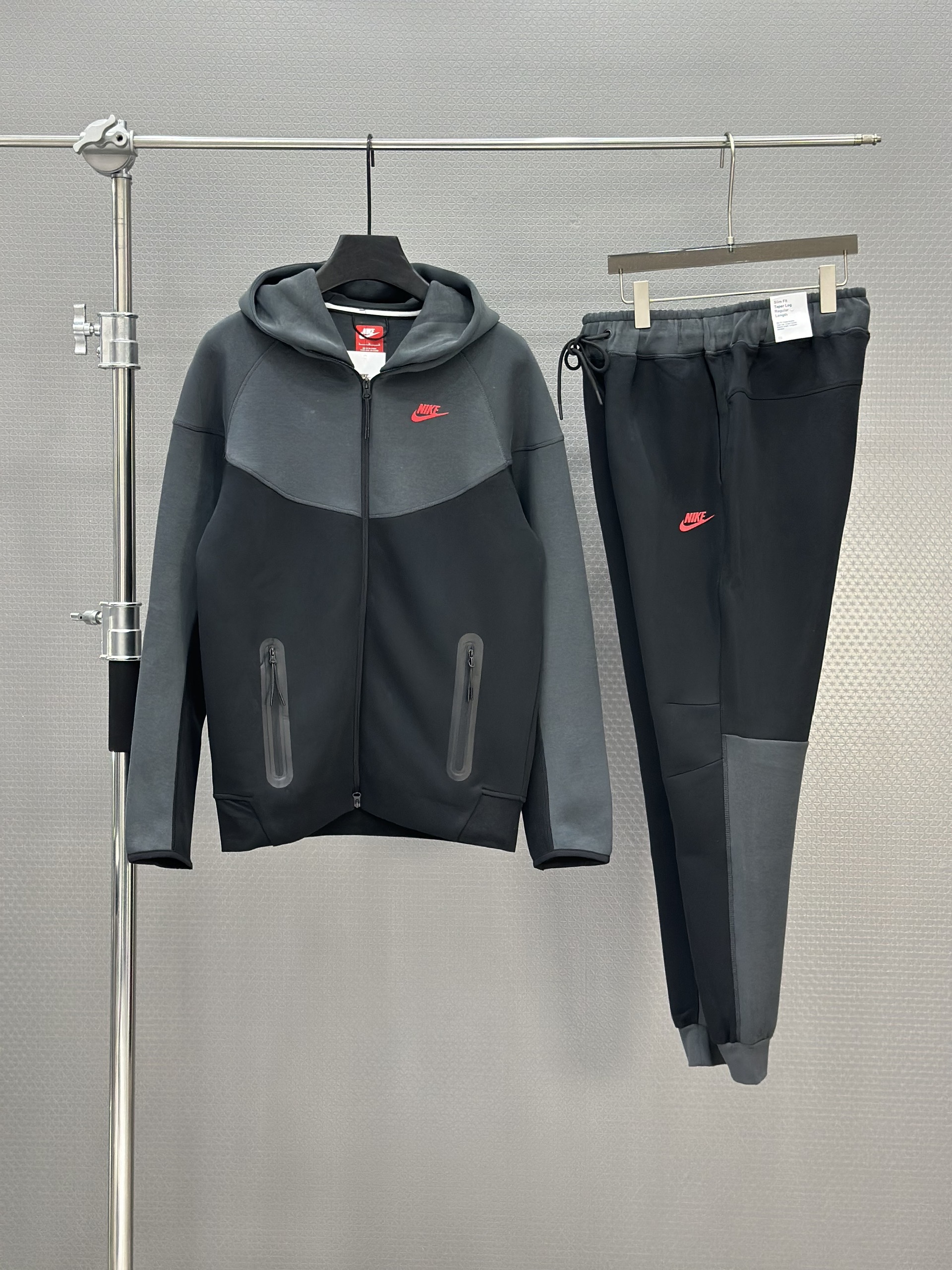 Set bộ thu đông Nike khóa mũ Xám Đen logo Đỏ Like Auth M-XL VTN