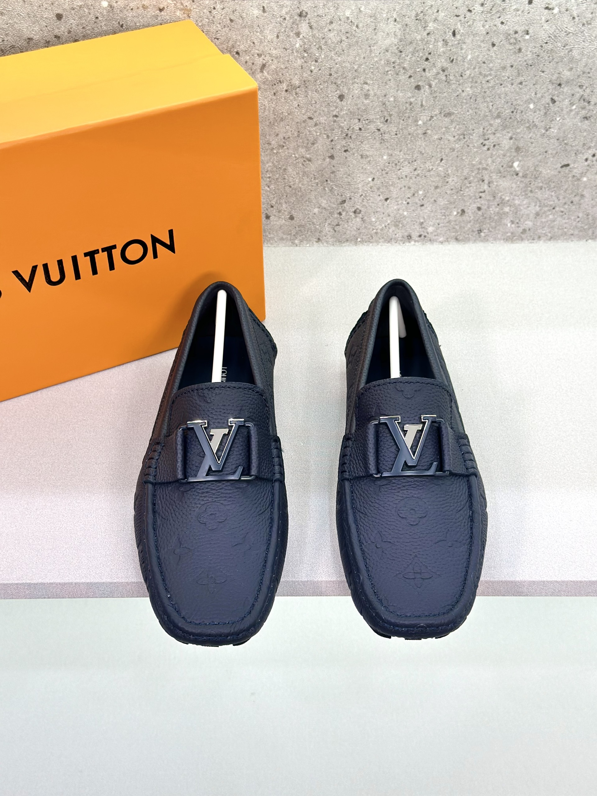 Giày lười moca Louis Vuitton LV Xanh than họa tiết hoa vân dập chìm LV Like Auth 1-1 on web fullbox VTN