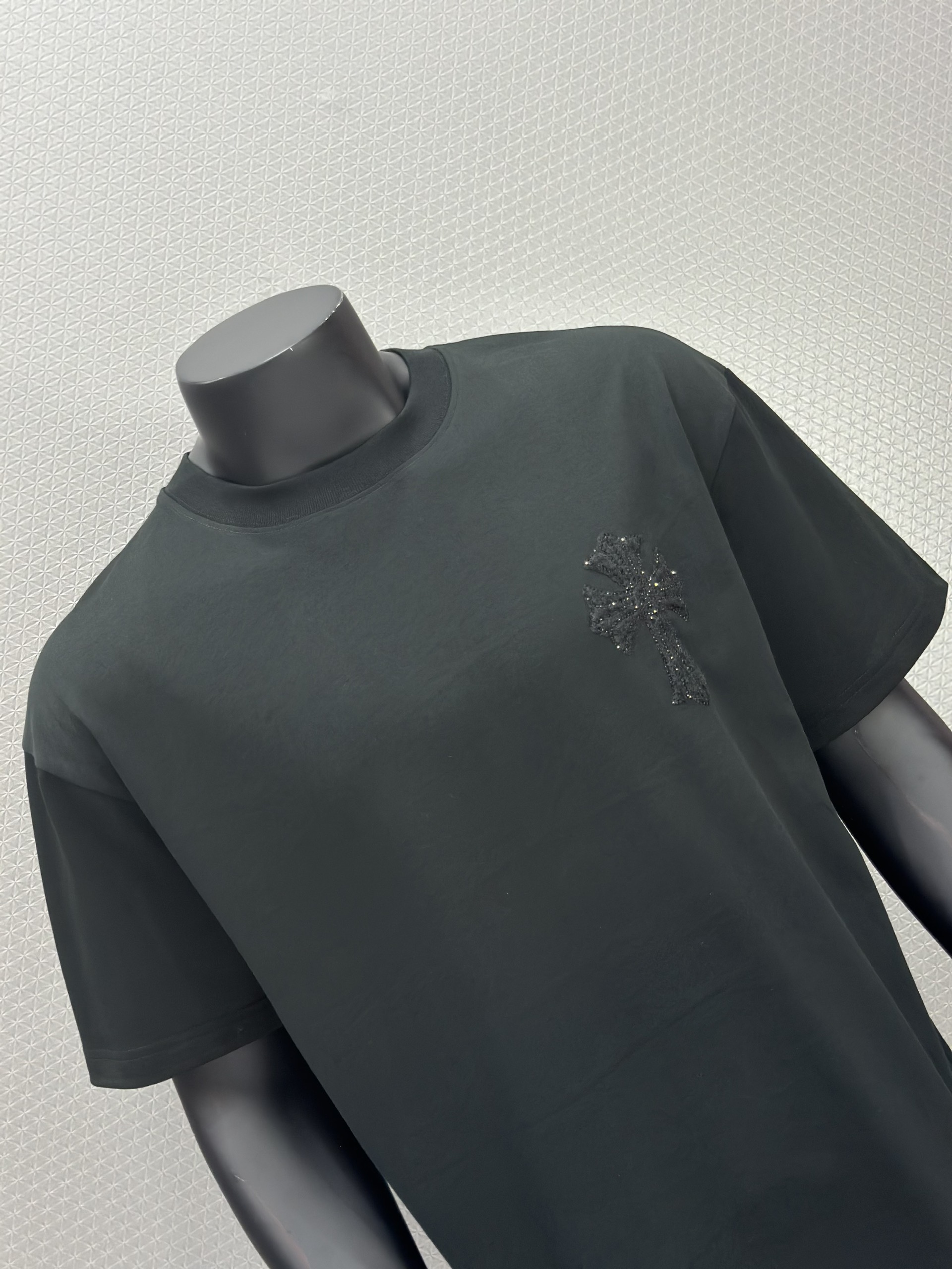 Áo phông T shirt Chrome Heart Đen logo thêu nổi dát nhũ Like Auth S-XL VTN