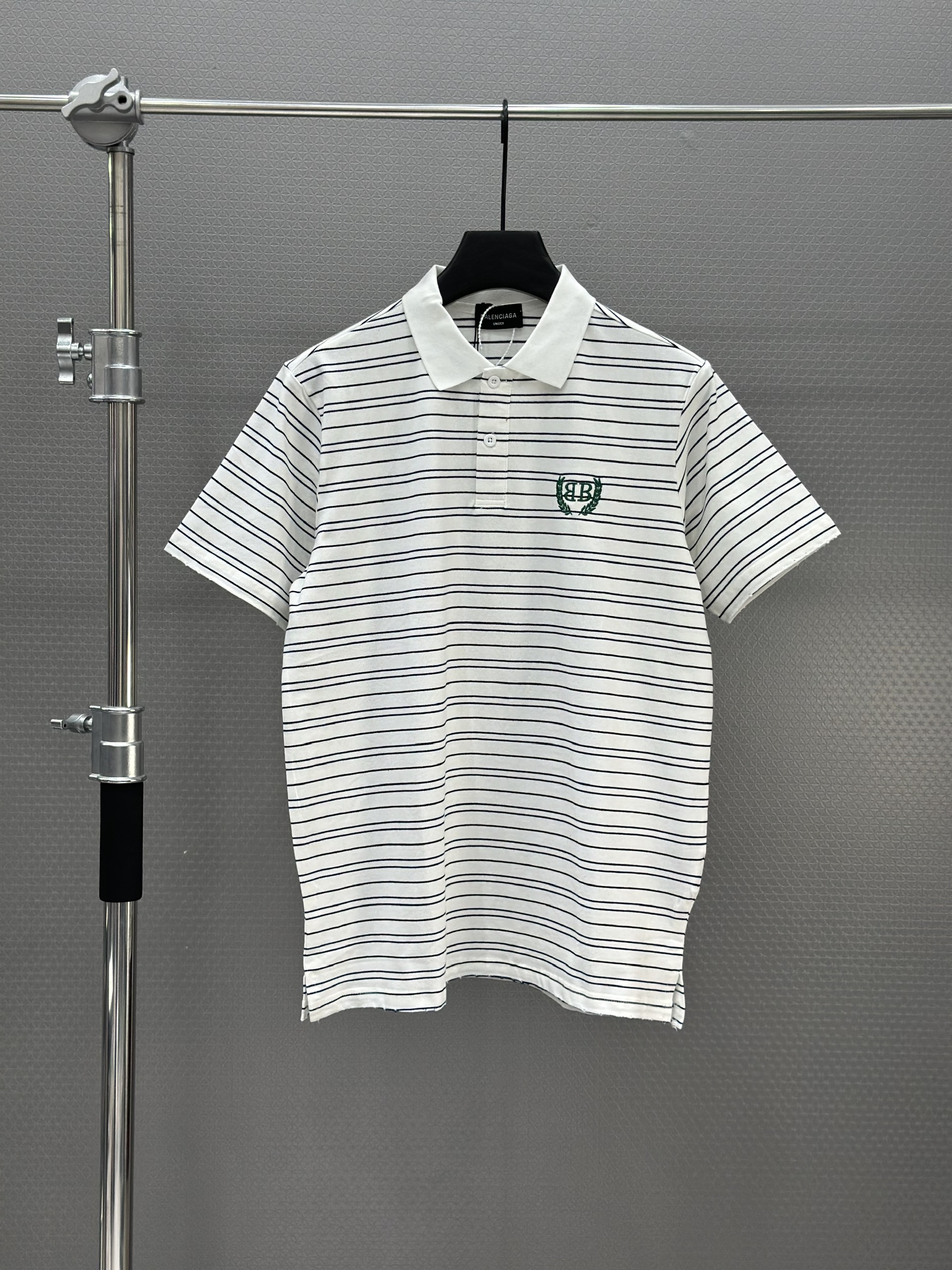 Áo polo Balenciaga Trắng kẻ ngang logo thêu ngực Like Auth S-M VTN