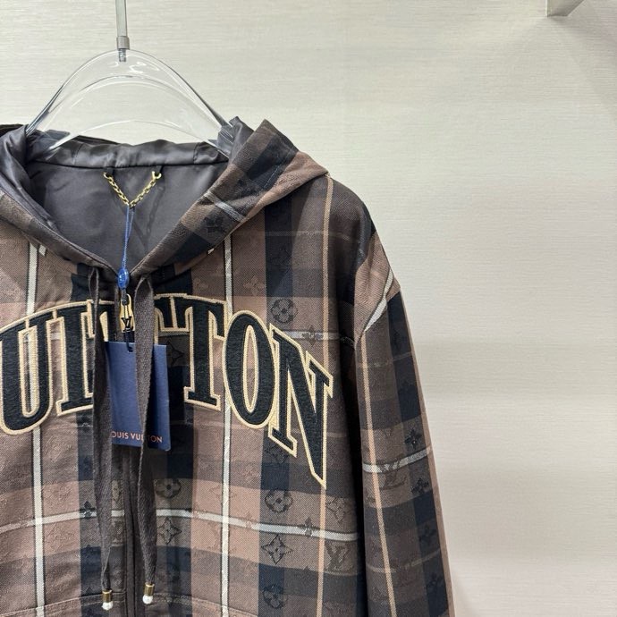 Áo khoác Hoodie khóa Louis Vuitton LV 1361 Nâu kẻ logo to Like Auth S-L VTN