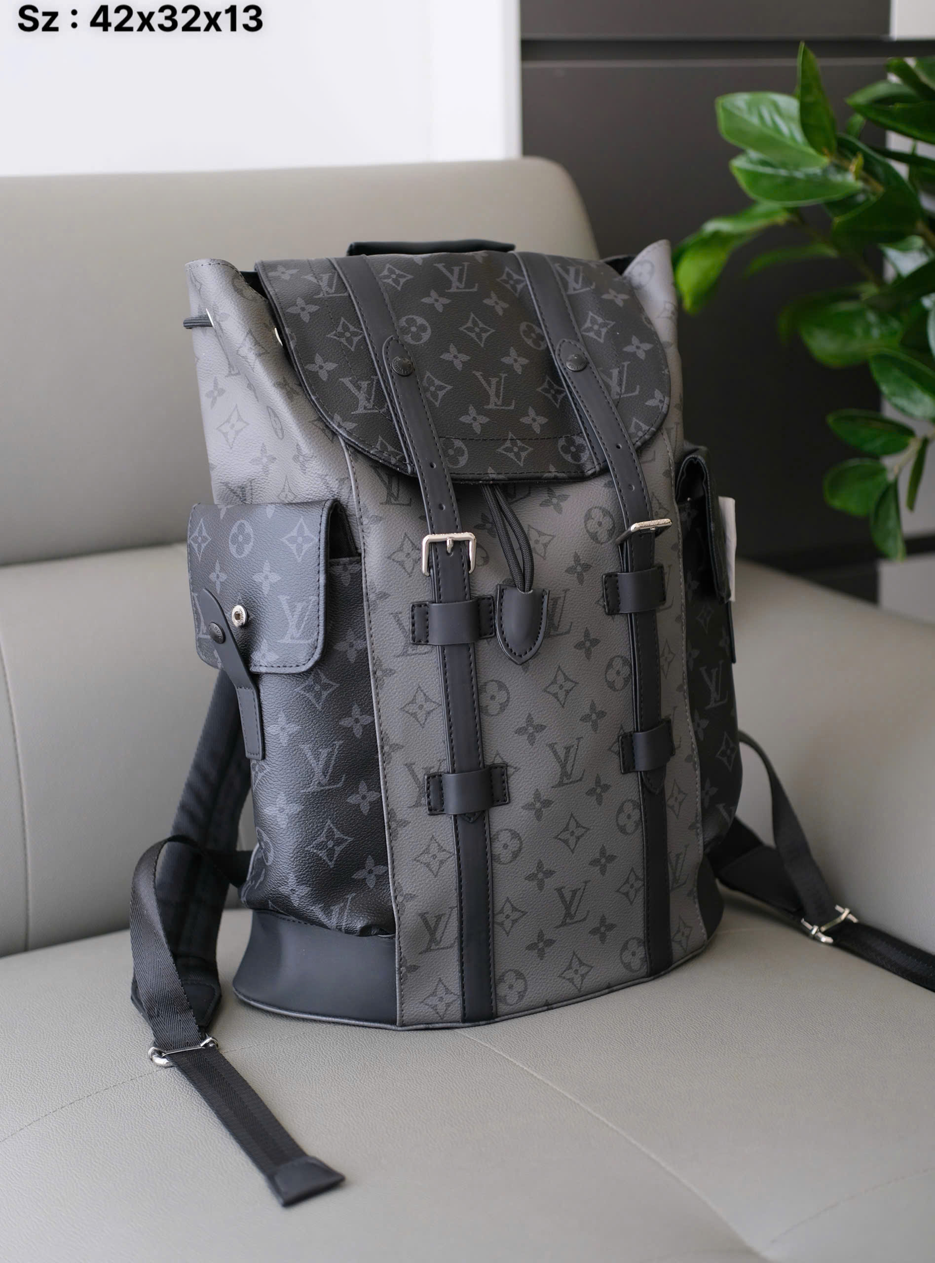 Balo Louis Vuitton LV Xám monogram full tag da kẻ dọc Like Auth 39x31x11 DDT