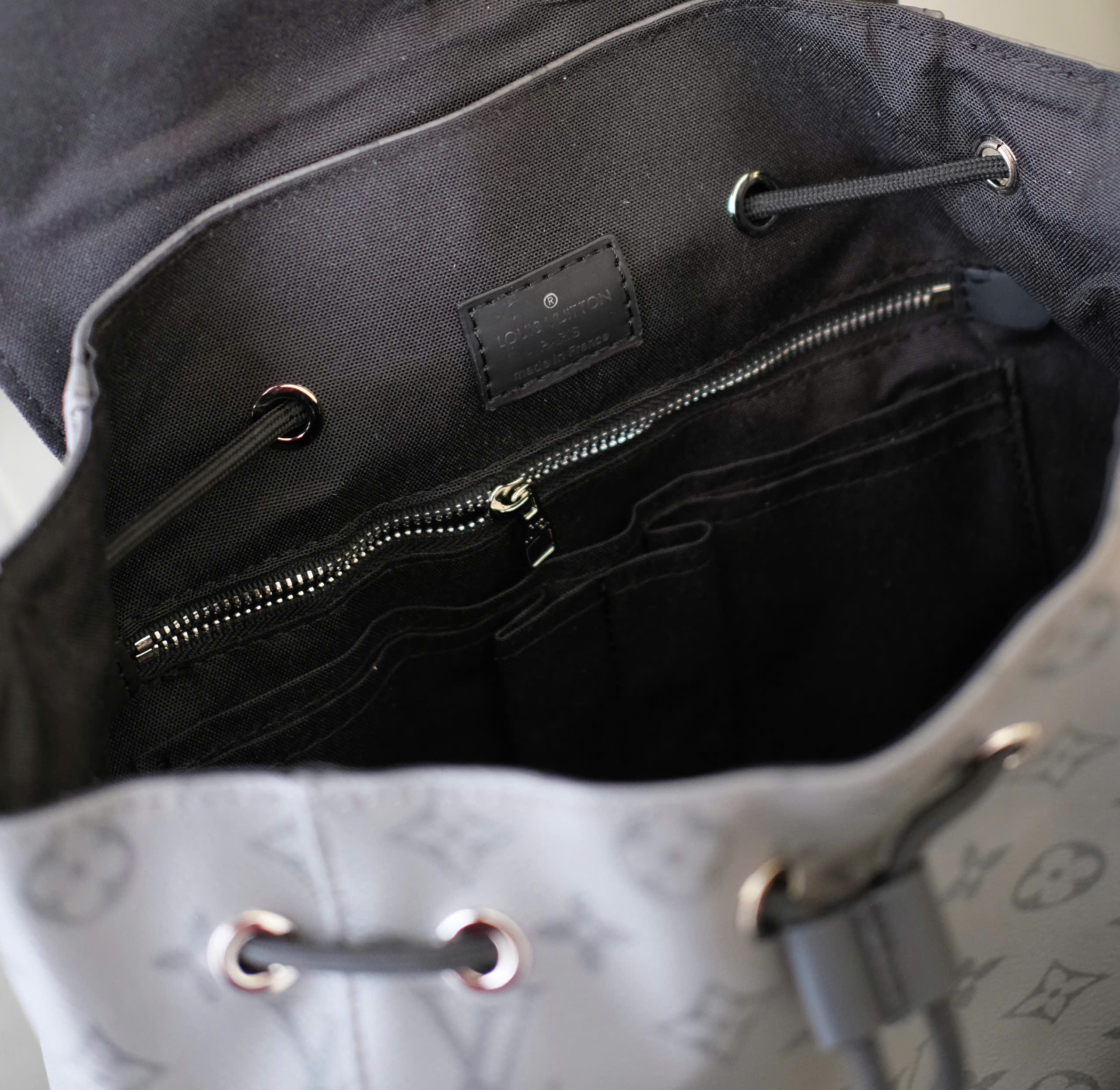 Balo Louis Vuitton LV Xám monogram full tag da kẻ dọc Like Auth 39x31x11 DDT