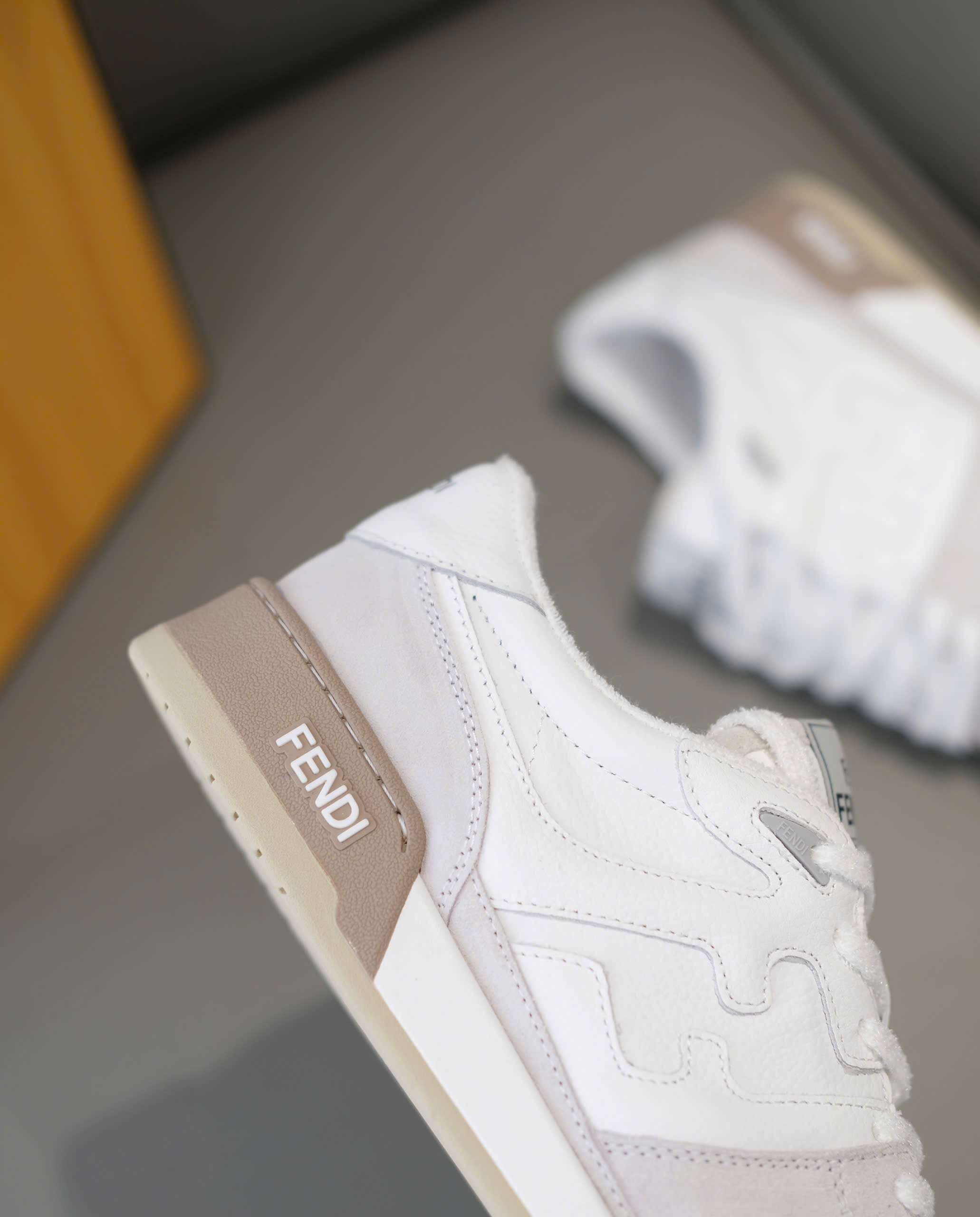 Giày sneaker Fendi Trắng Ghi Like Auth 38-43 DDT