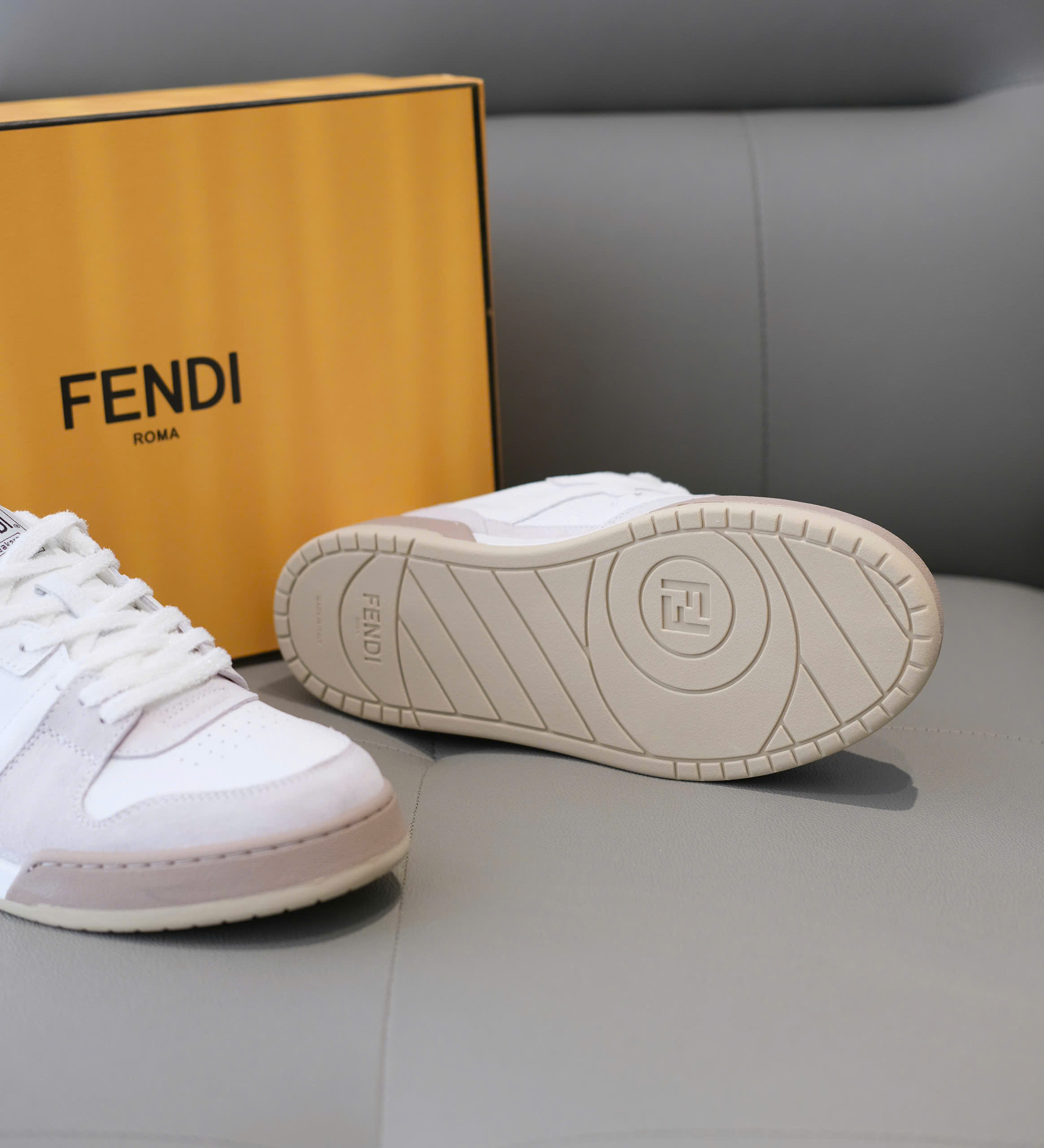 Giày sneaker Fendi Trắng Ghi Like Auth 38-43 DDT