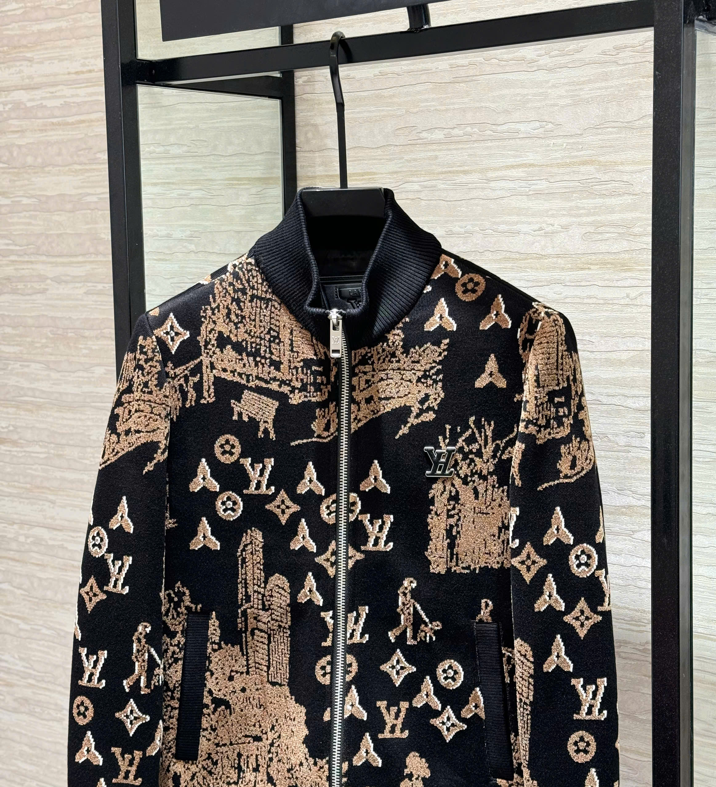 Áo khoác bomber len Louis Vuitton Đen họa tiết Nâu Like Auth 48-54 DDT MK