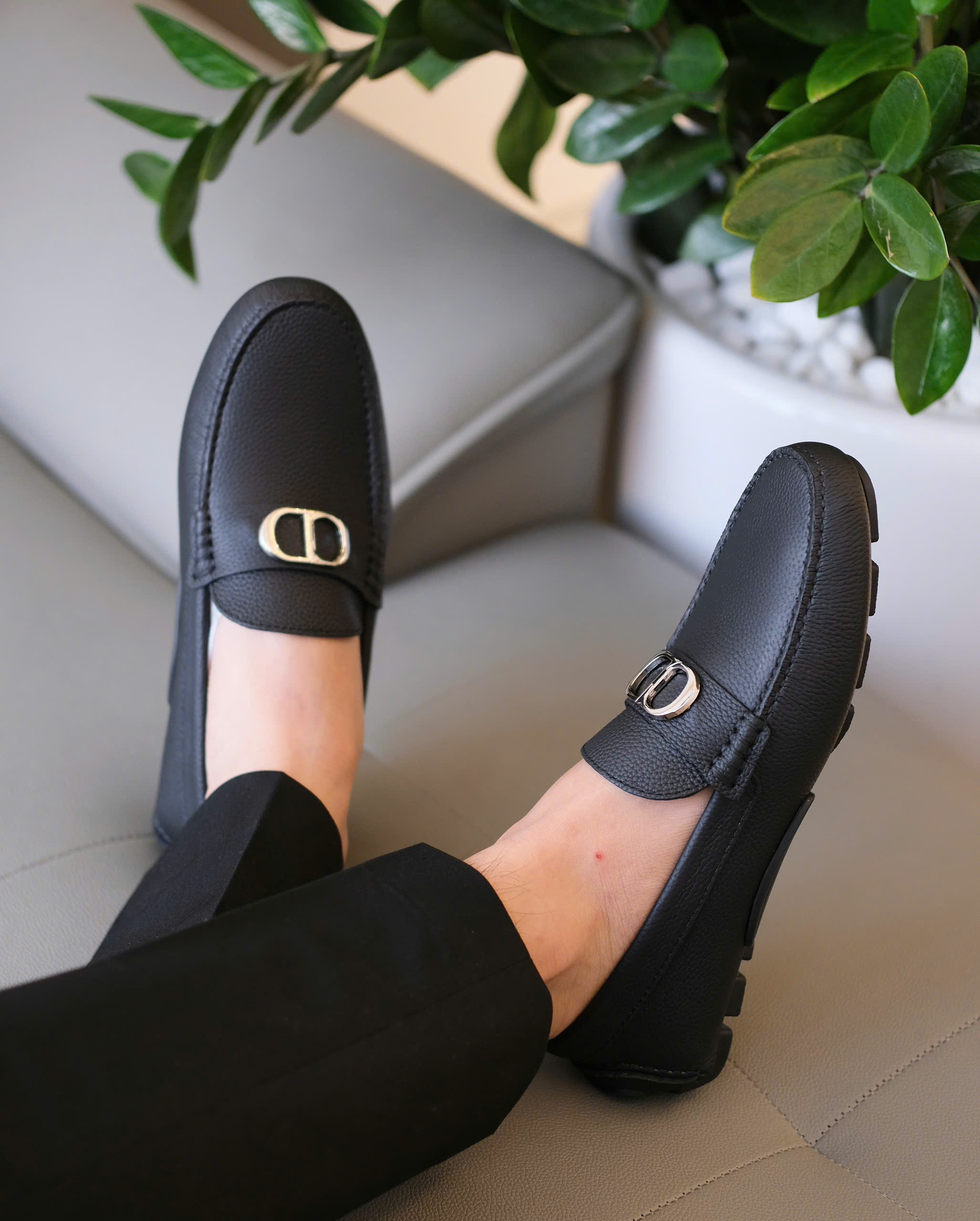 Giày moca Dior Đen sần logo CD tag bạc Like Auth 38-43 DDT