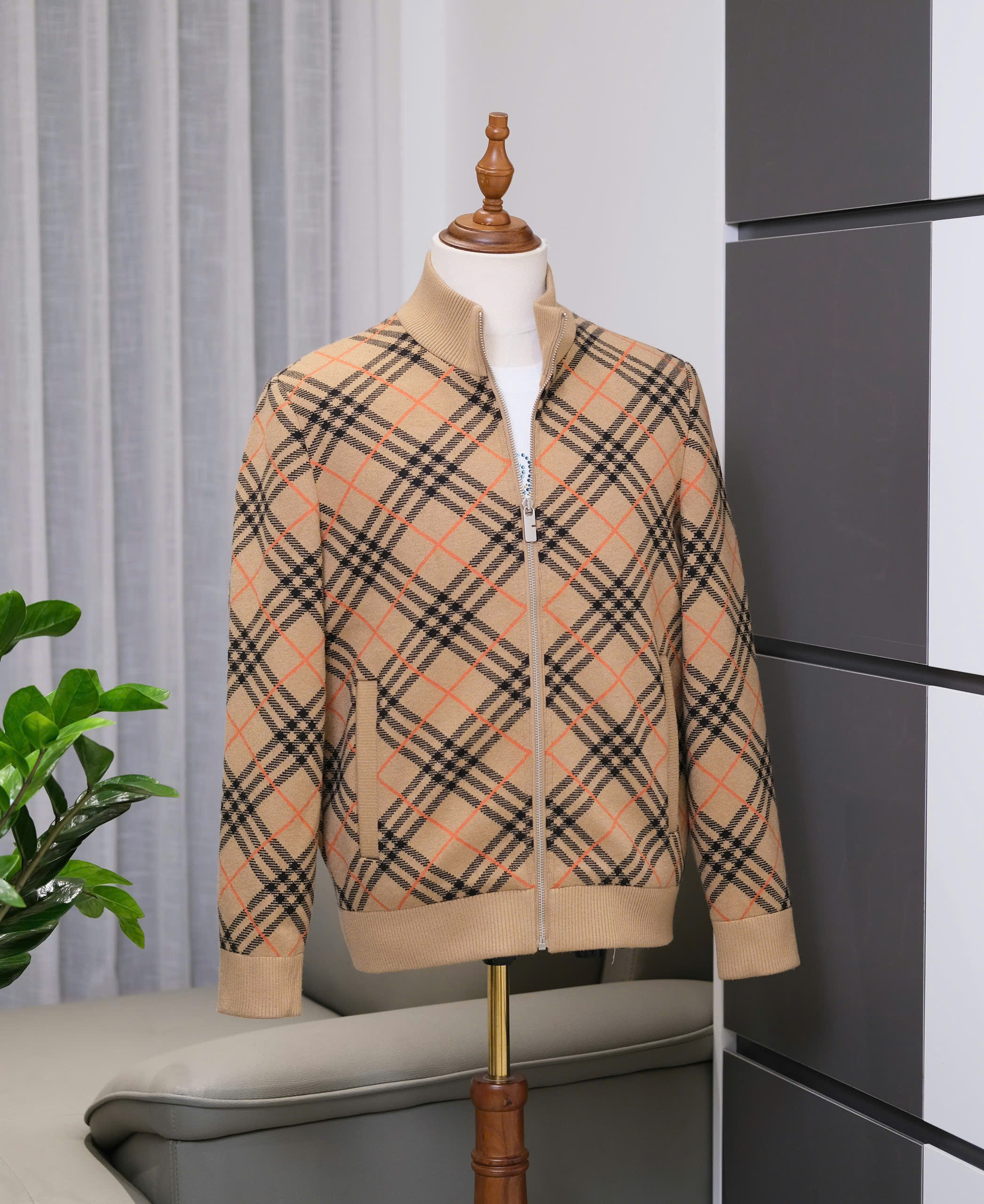 Áo khoác len Burberry Be kẻ chéo Like Auth 48-54 DDT