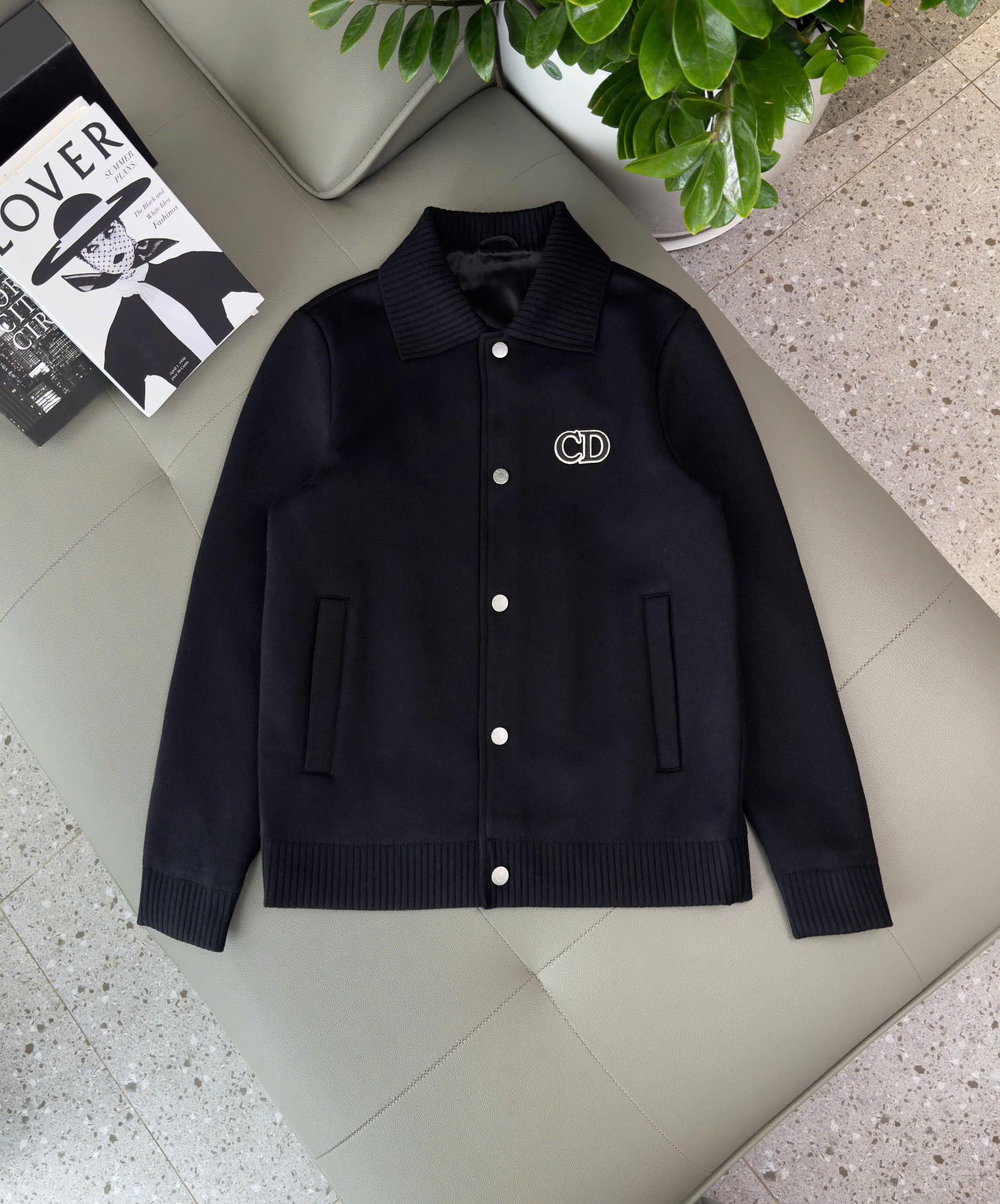 Áo khoác dạ Dior Đên thêu logo CD ngực Like Auth 48-54 DDT