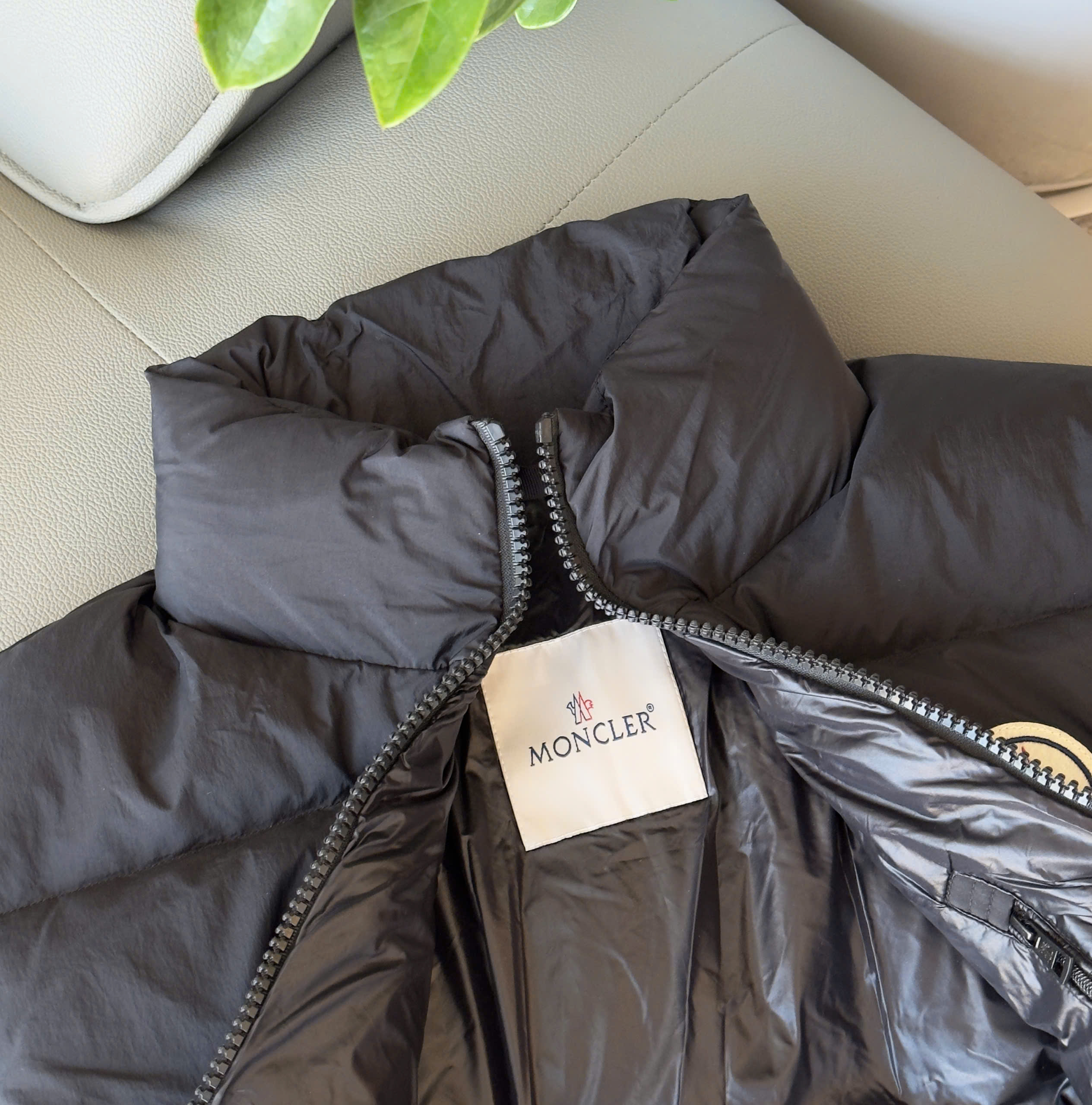 Áo khoác phao Moncler lông vũ khóa 2 chiều Like Auth 1-5 DDT