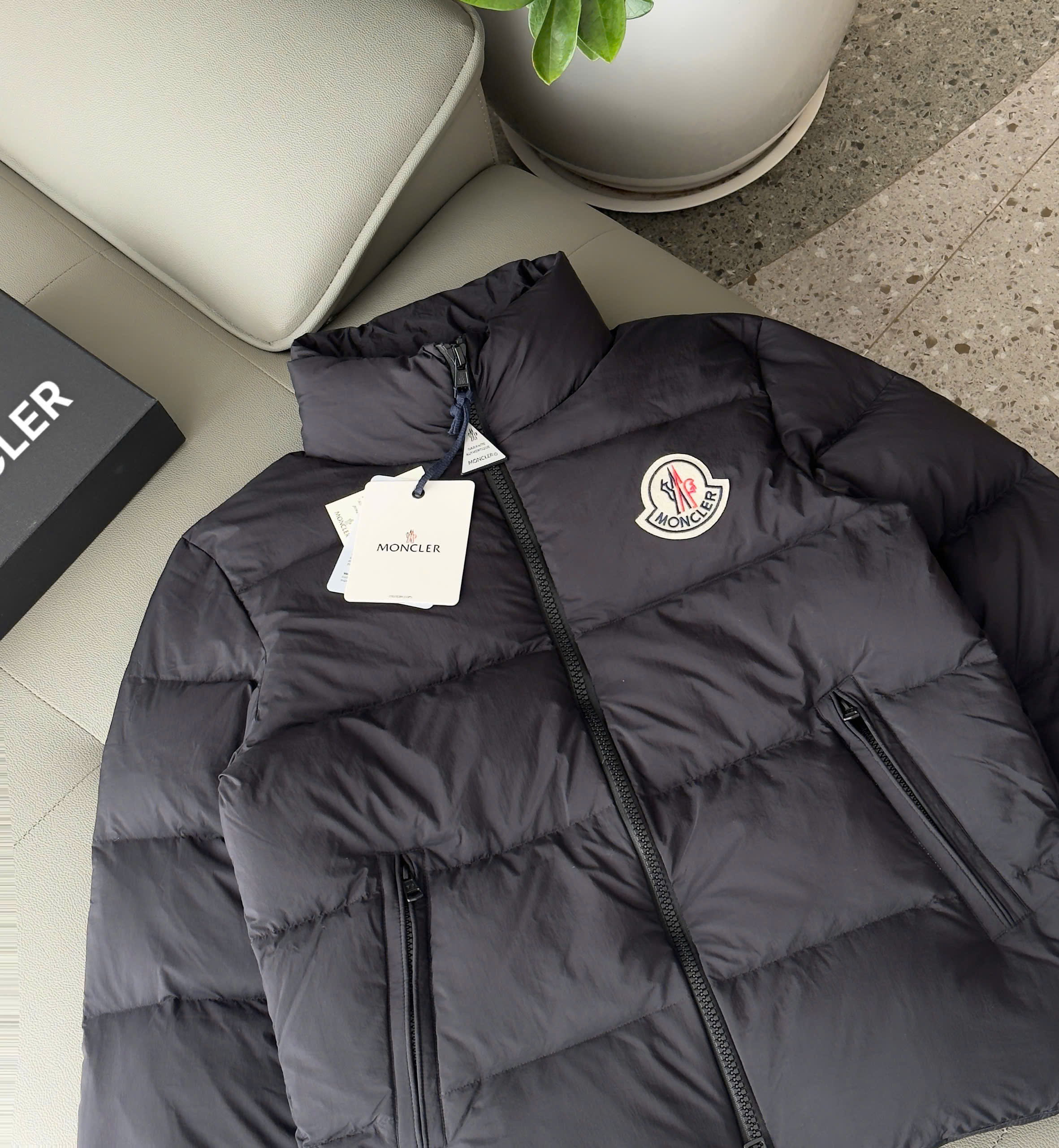 Áo khoác phao Moncler lông vũ khóa 2 chiều Like Auth 1-5 DDT