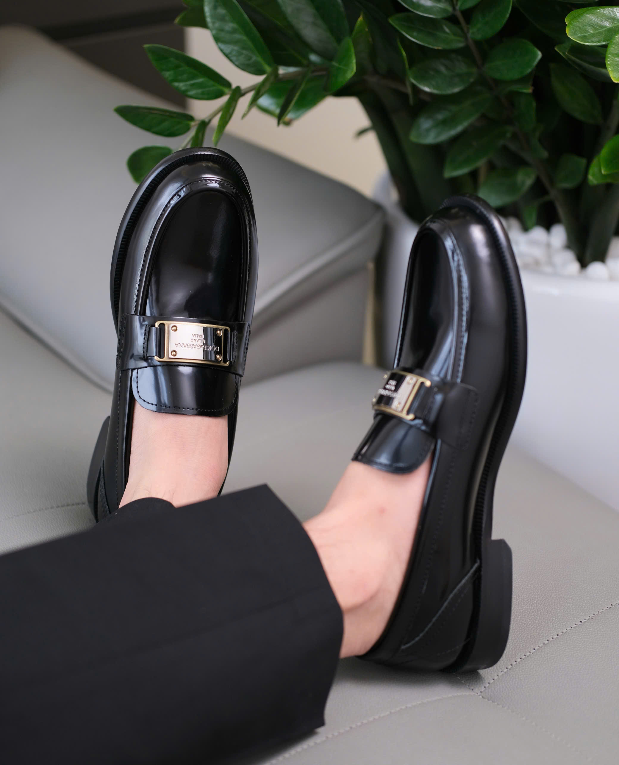 Giày loafer Dolce Gabbana DG Đen bóng logo tag vuông đế gỗ Like Auth 38-43 DDT